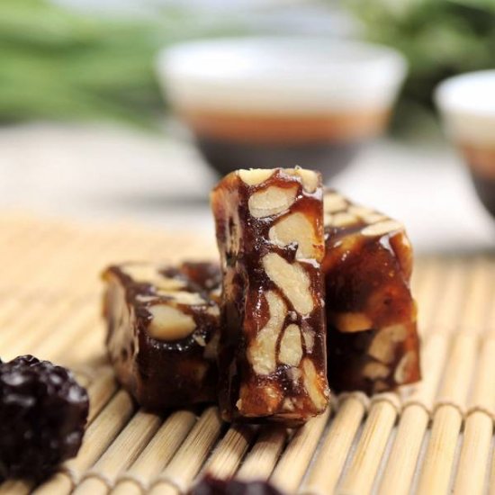 CG06 Walnut and Date Cake 150g